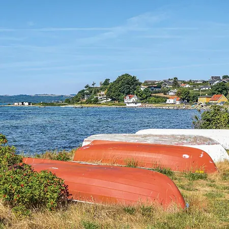 Amazing Home In Ebeltoft With Wifi