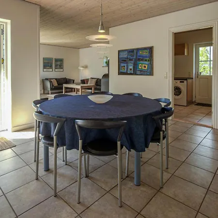 펜션 Amazing Home In Ebeltoft With Wifi *